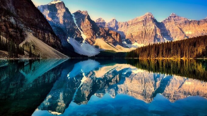 Moraine Lake, Alberta